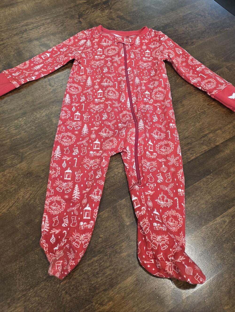 Petite Plume Red Holiday Print Kids One-Piece Footed Pajamas 6-9m